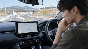車載ナビの地図と実際の道路を確認