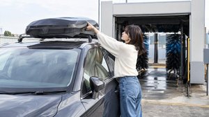 洗車機に入れる前に車の装備を確認